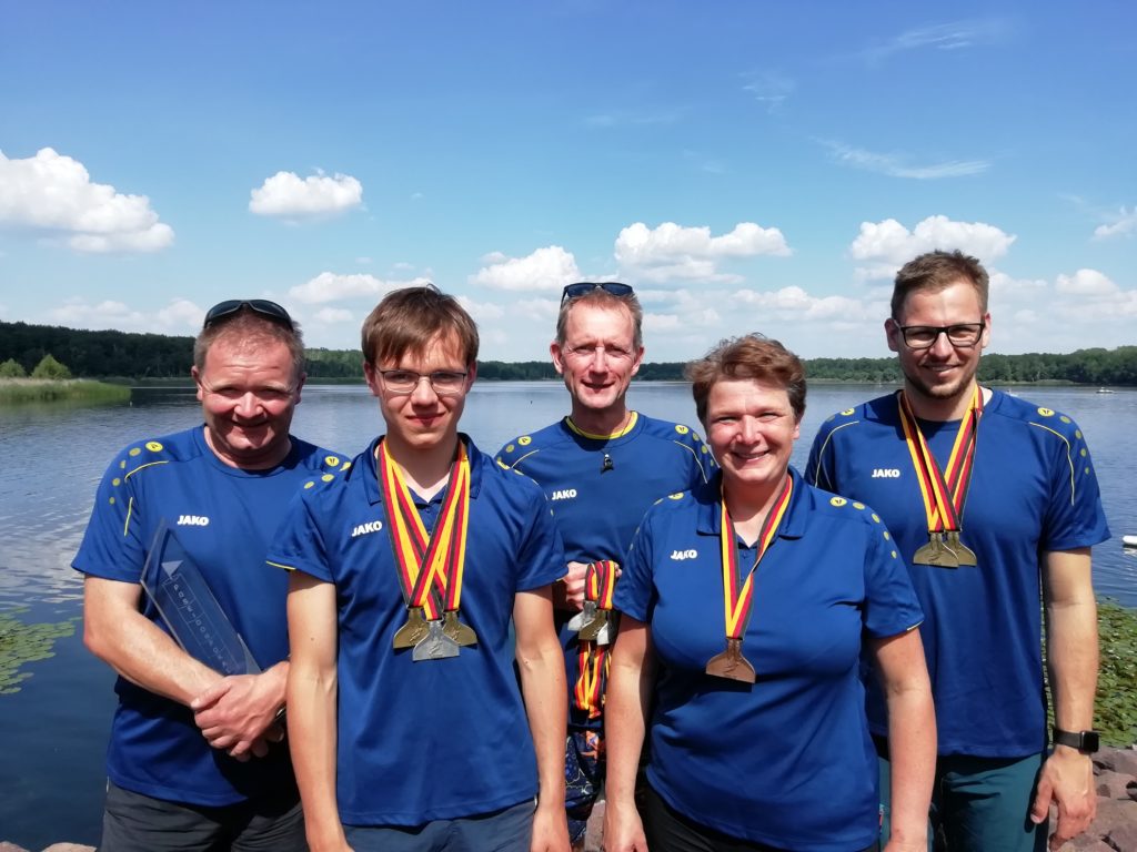 Das Delitzscher Goldteam mit Dirk und Marek Preuß, Daniel Sonnekalb, Heike Preuß und Willi Krause (von links)